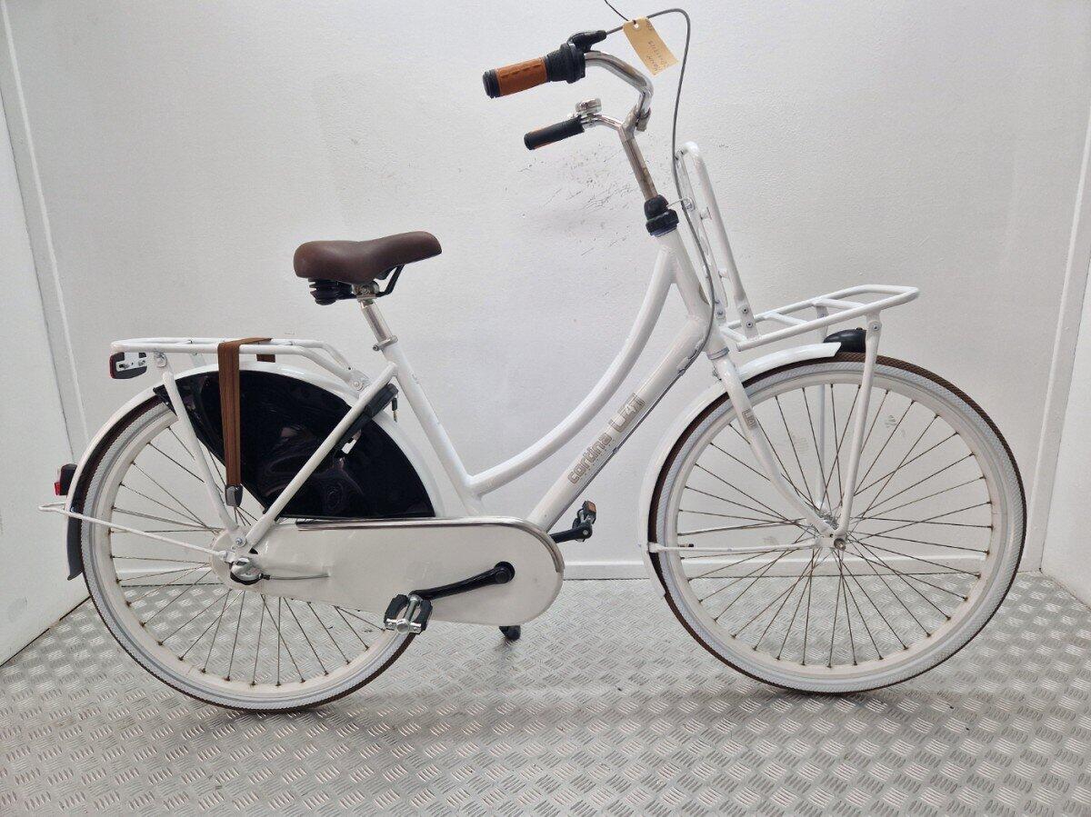 Cortina U4, Shimano Nexus, white