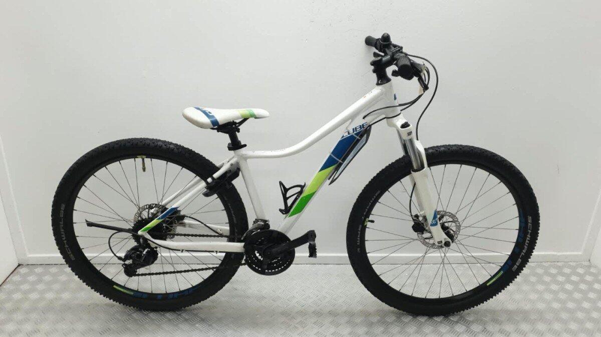 Cube Access| Gebruikt | 3 maanden garantie | 27.5 inch, white