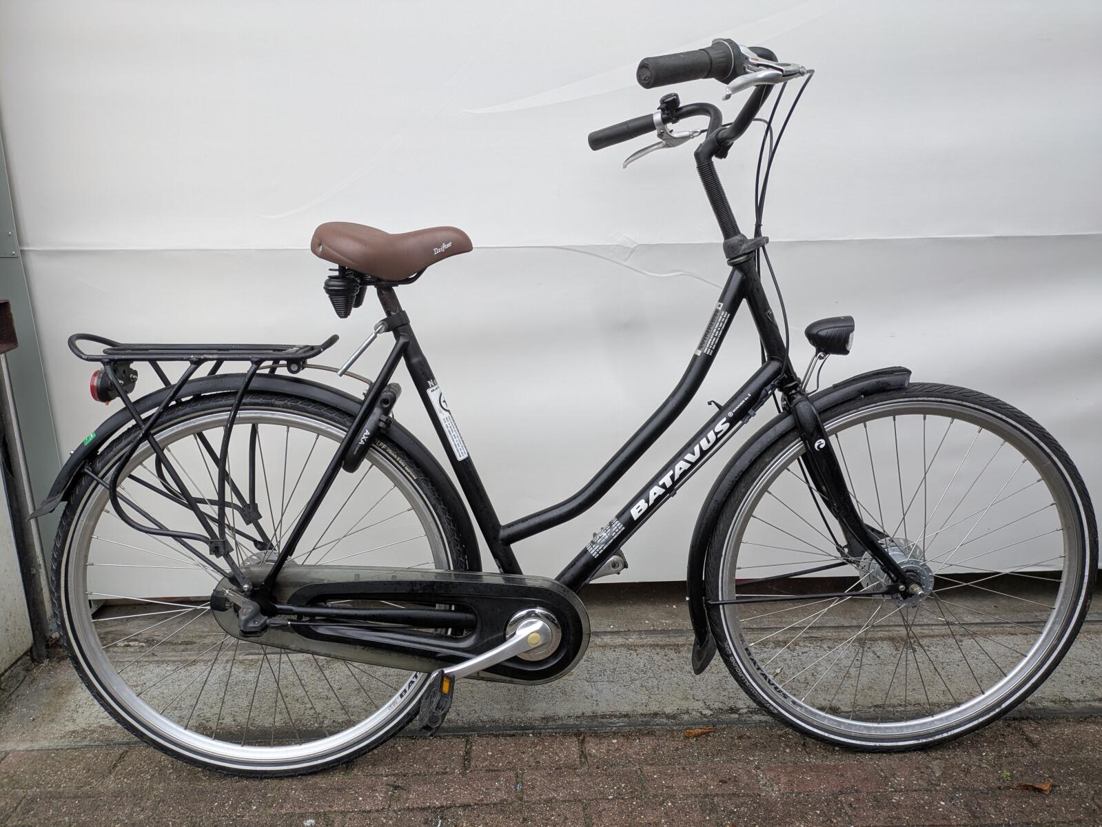 28 inch Batavus Winner met 3 versnellingen en een naafdynamo.