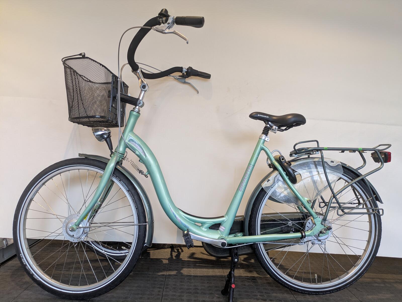 26 inch Sparta Amazone Trendy met 7 versnellingen en een mandje. (5)