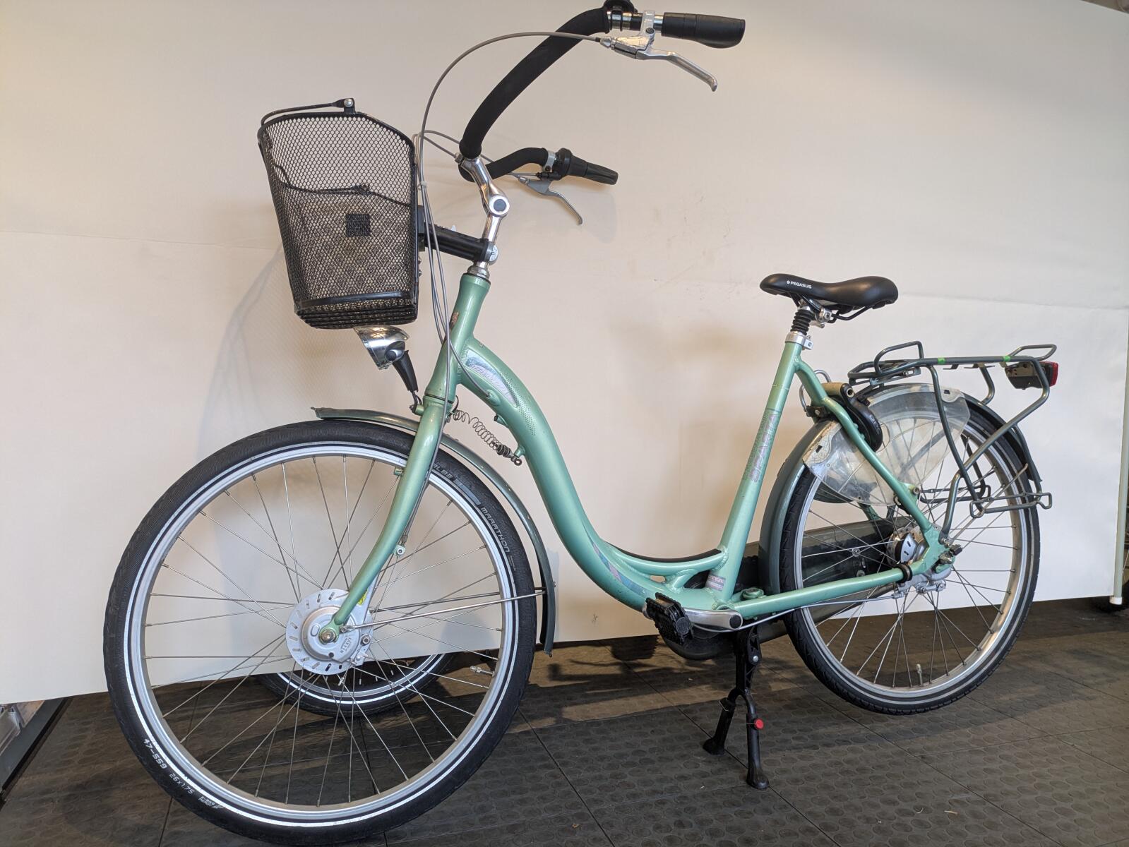 26 inch Sparta Amazone Trendy met 7 versnellingen en een mandje. (4)