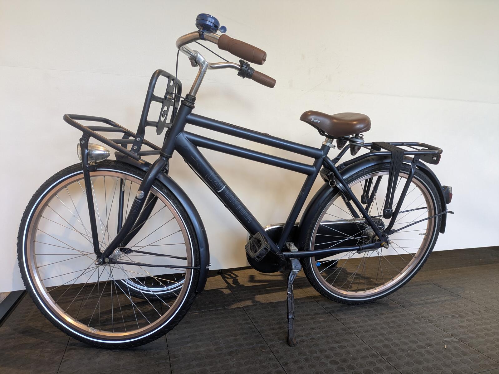 26 inch Cortina U4 Transport met 3 versnellingen en een voordrager. (4)