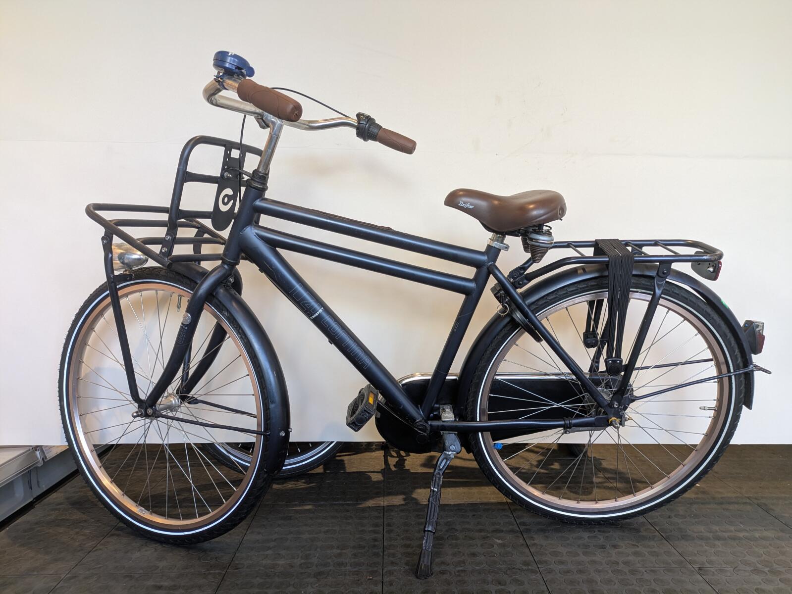 26 inch Cortina U4 Transport met 3 versnellingen en een voordrager. (5)
