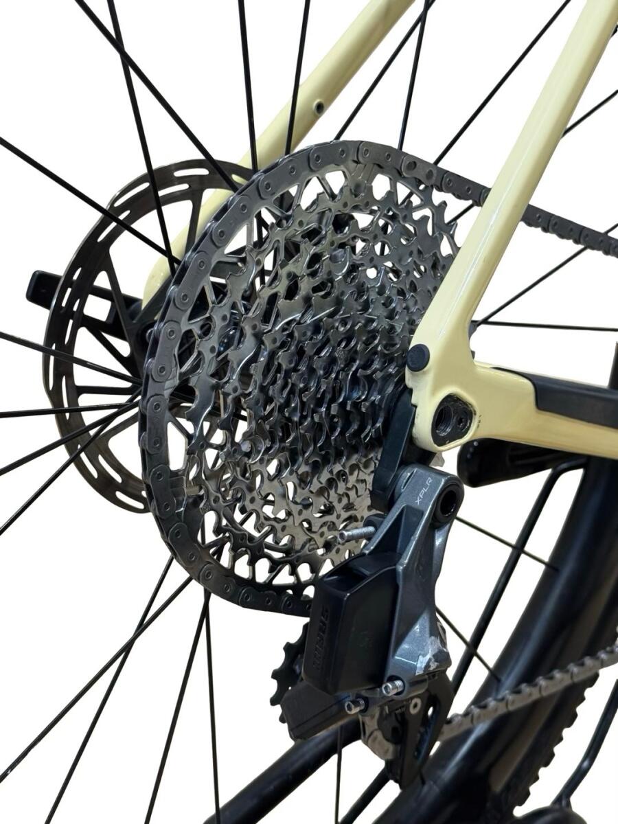Canyon Grail CF SL 7 eTap Carbon Gravelbike Sram Rival XPLR AXS 2023 (3)