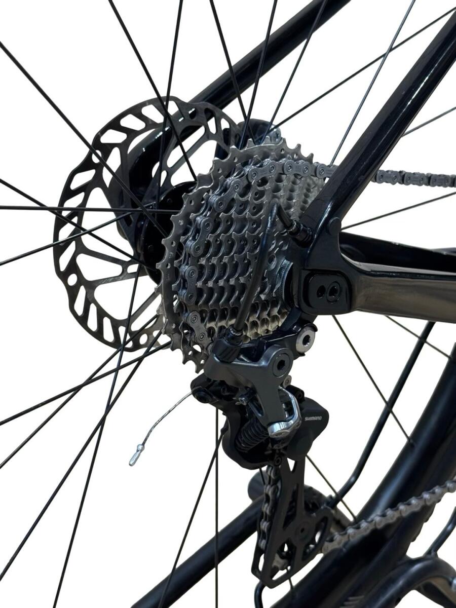 Giant Revolt Advanced 2 Carbon Gravelbike Shimano GRX 2023 (3)