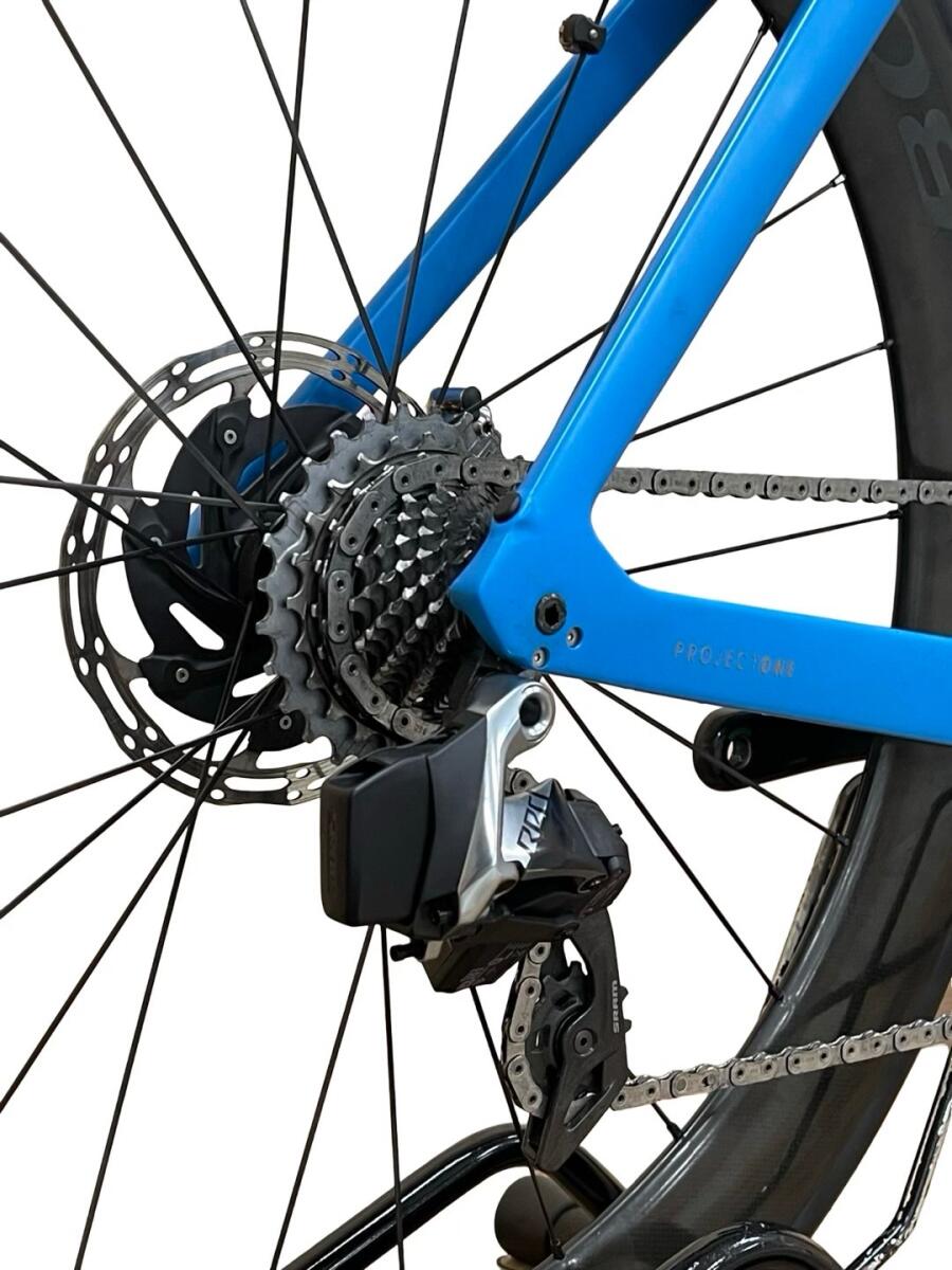 Blue Trek Madone SLR 9 Disc eTap P1 (3)