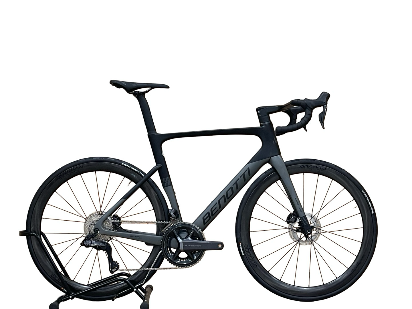 Benotti Fuoco Aero Disc Carbon Racefiets Shimano Ultegra Di2
