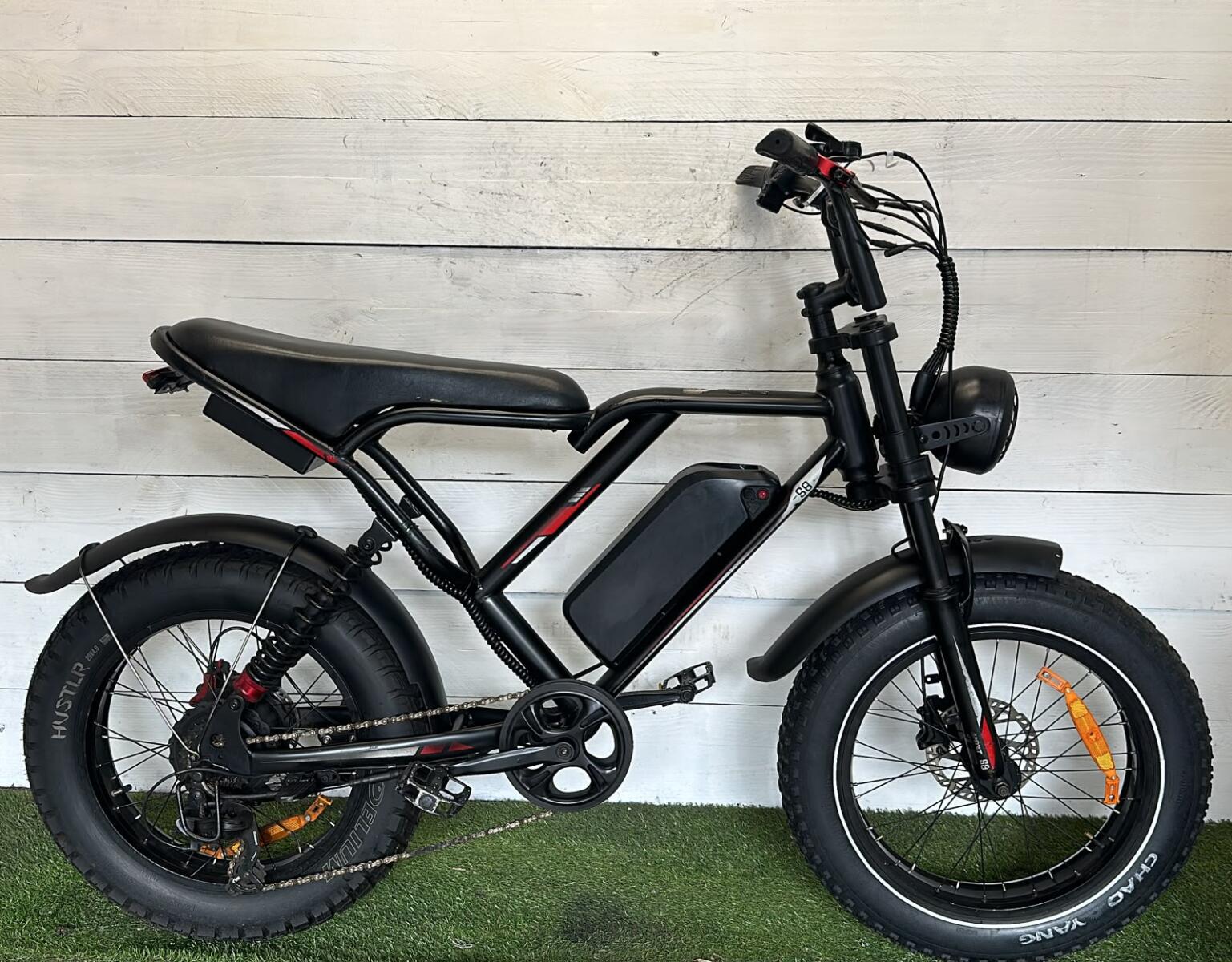 Electric city bike 748Wh, black