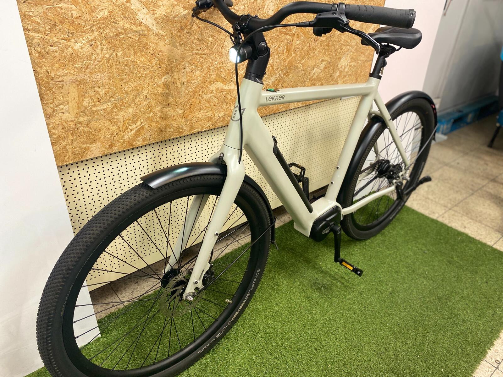 LEKKER AMSTERDAM URBAN E BIKE 2025 61 CM BELT DRIVE (4)