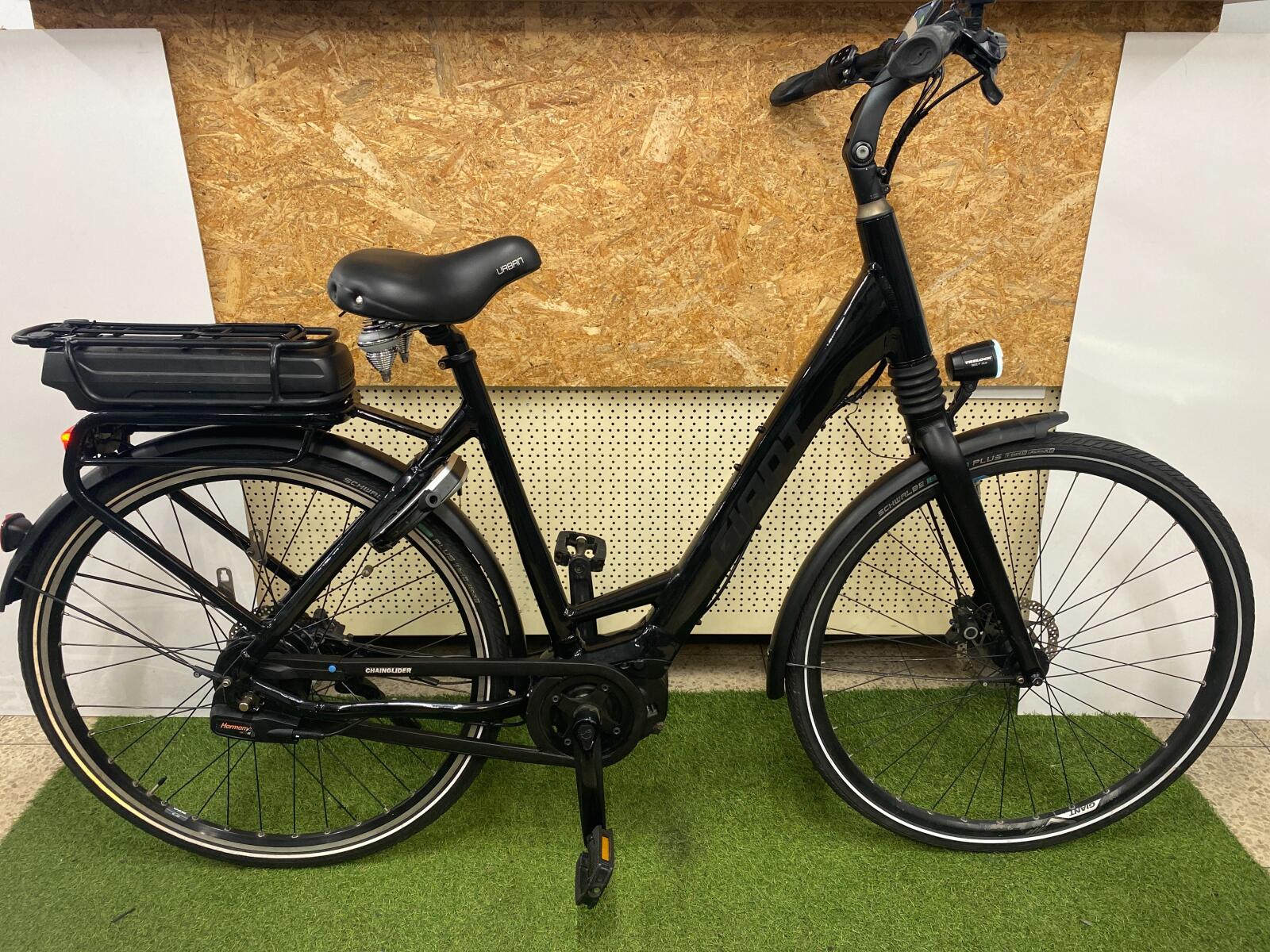 GIANT PRIME MIDDENMOTOR ELEKTRISCHE DAMESFIETS 55 CM 500WH