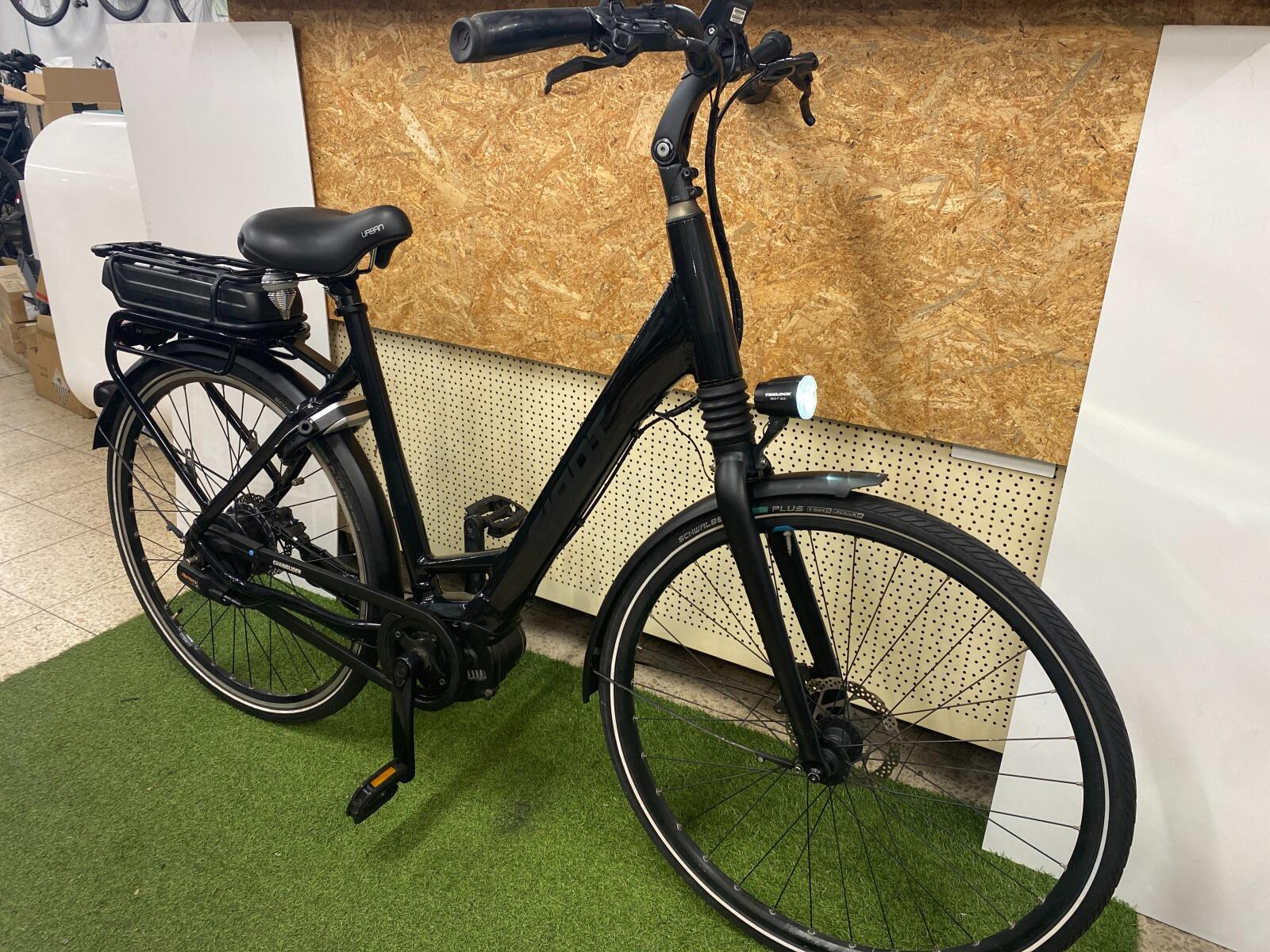 GIANT PRIME MIDDENMOTOR ELEKTRISCHE DAMESFIETS 55 CM 500WH (3)