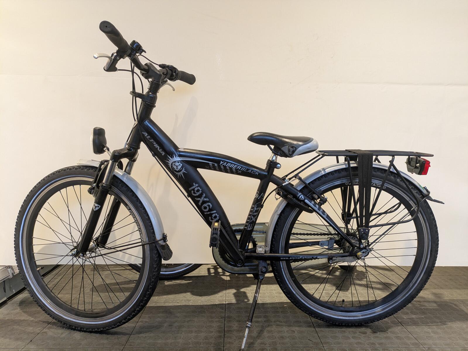 24 inch Alpina Yabber met 3 versnellingen. (3)