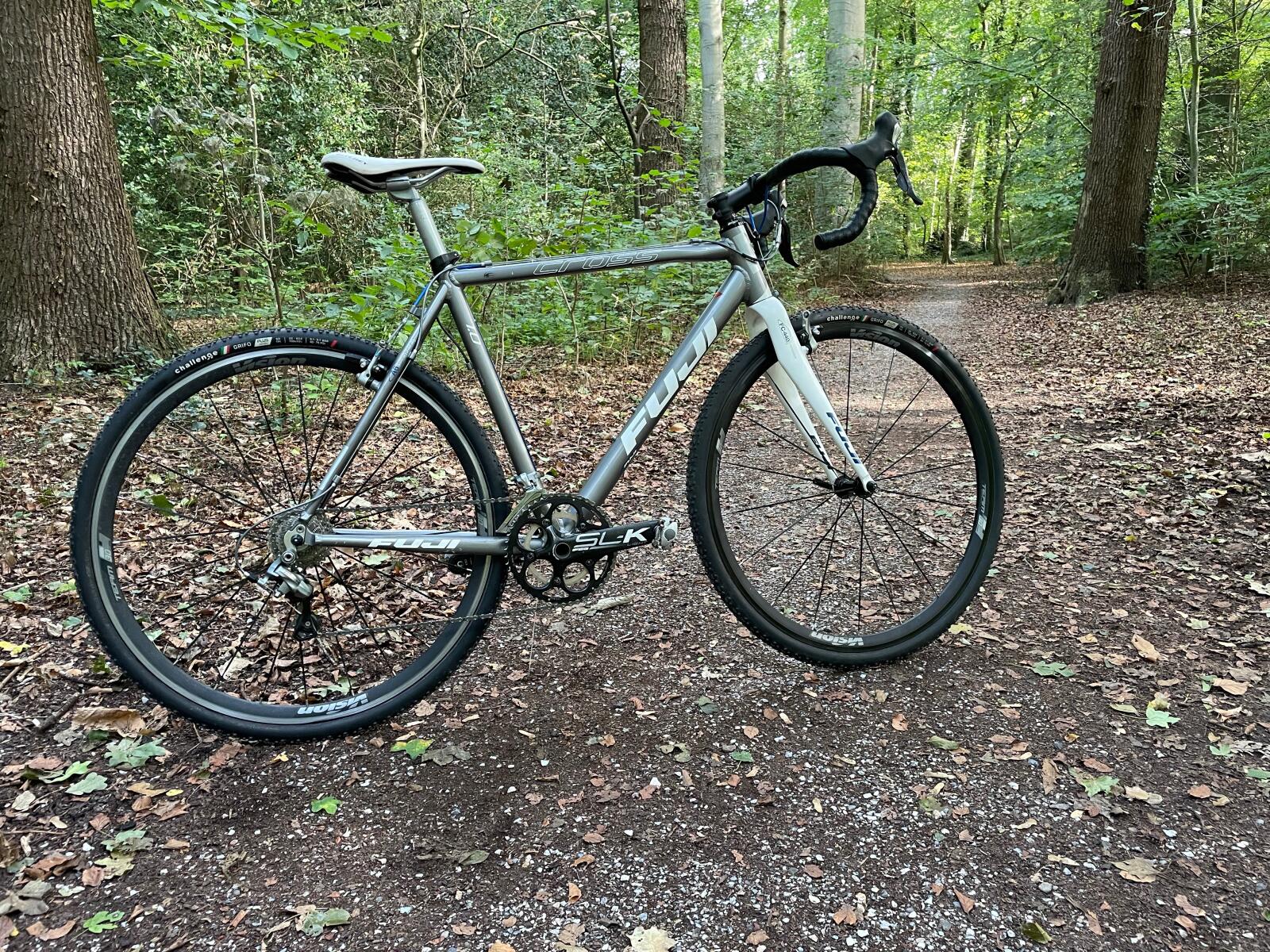 Cross is coming/ Gravel's alive: Zilverkleurige Fuji  Cross 1.0