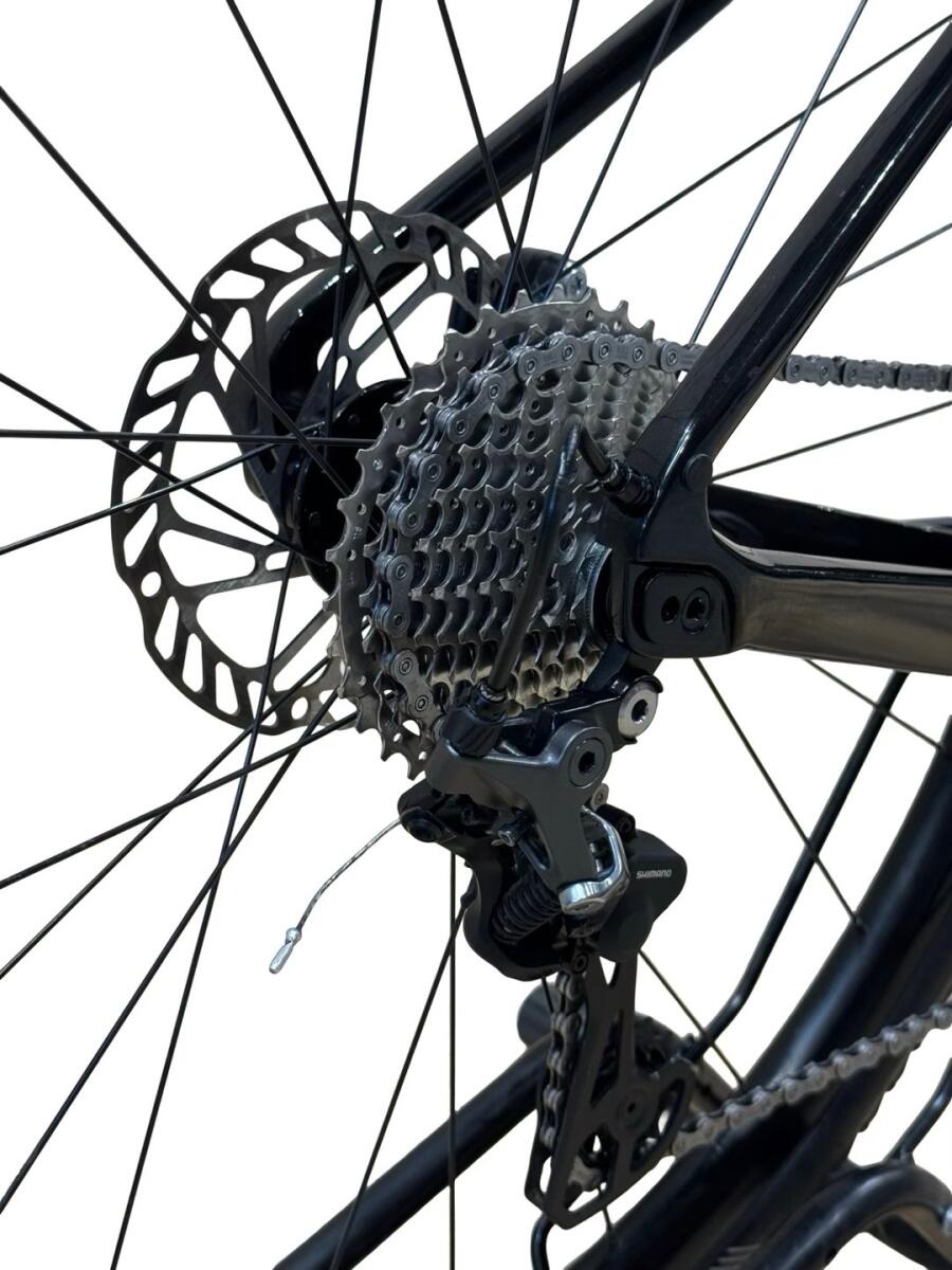 Giant Revolt Advanced 2 Carbon Gravelbike Shimano GRX 2023 (3)