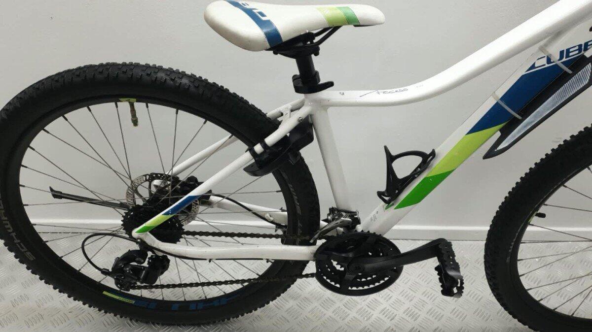 Cube Access| Gebruikt | 3 maanden garantie | 27.5 inch, white (3)