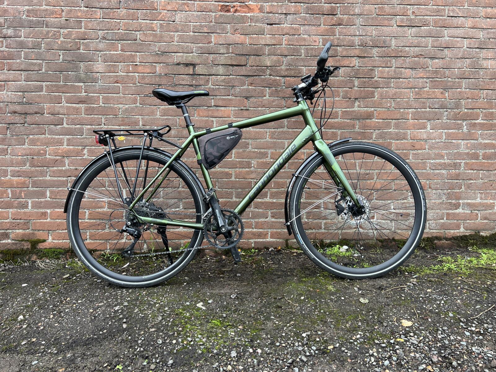 Blue Cannondale Quick Four