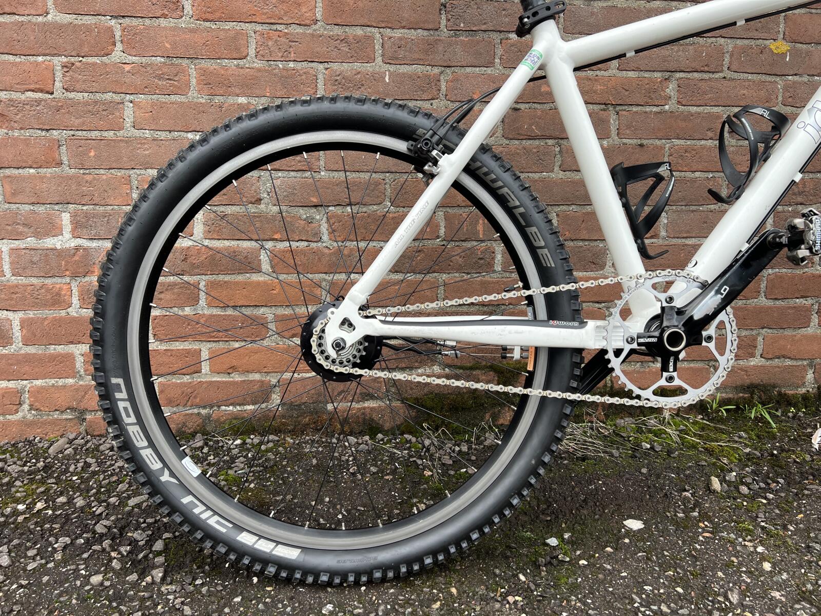 White idworx Mountain Rohler with a Rohloff gear hub (5)