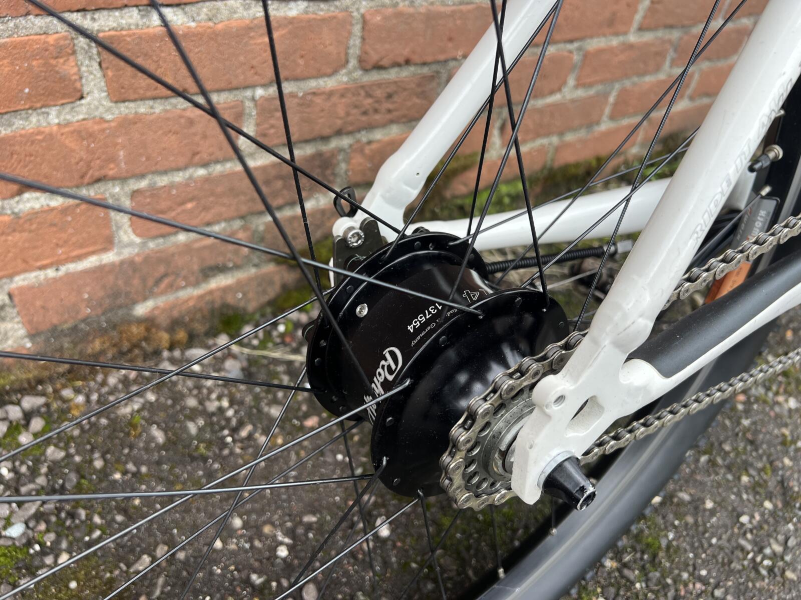White idworx Mountain Rohler with a Rohloff gear hub (4)
