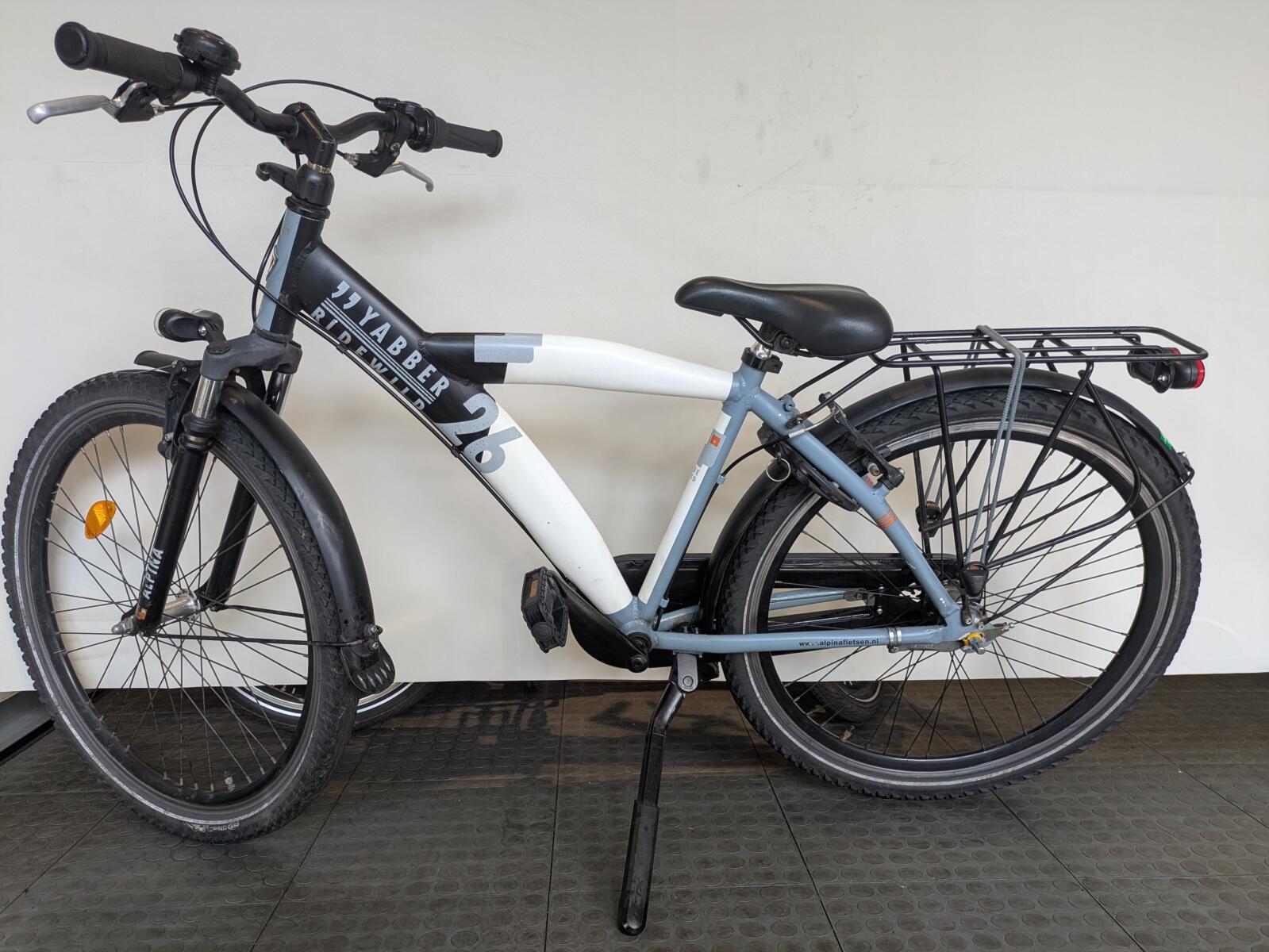 26 inch Alpina Yabber met 3 versnellingen. (4)