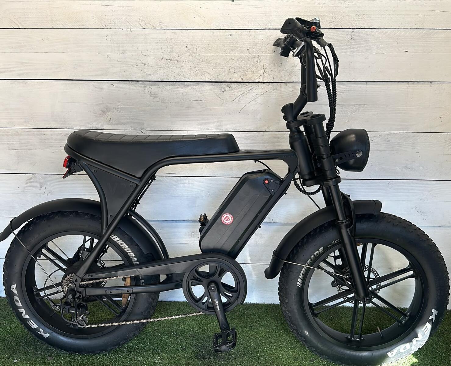 Electric city bike 720Wh, black