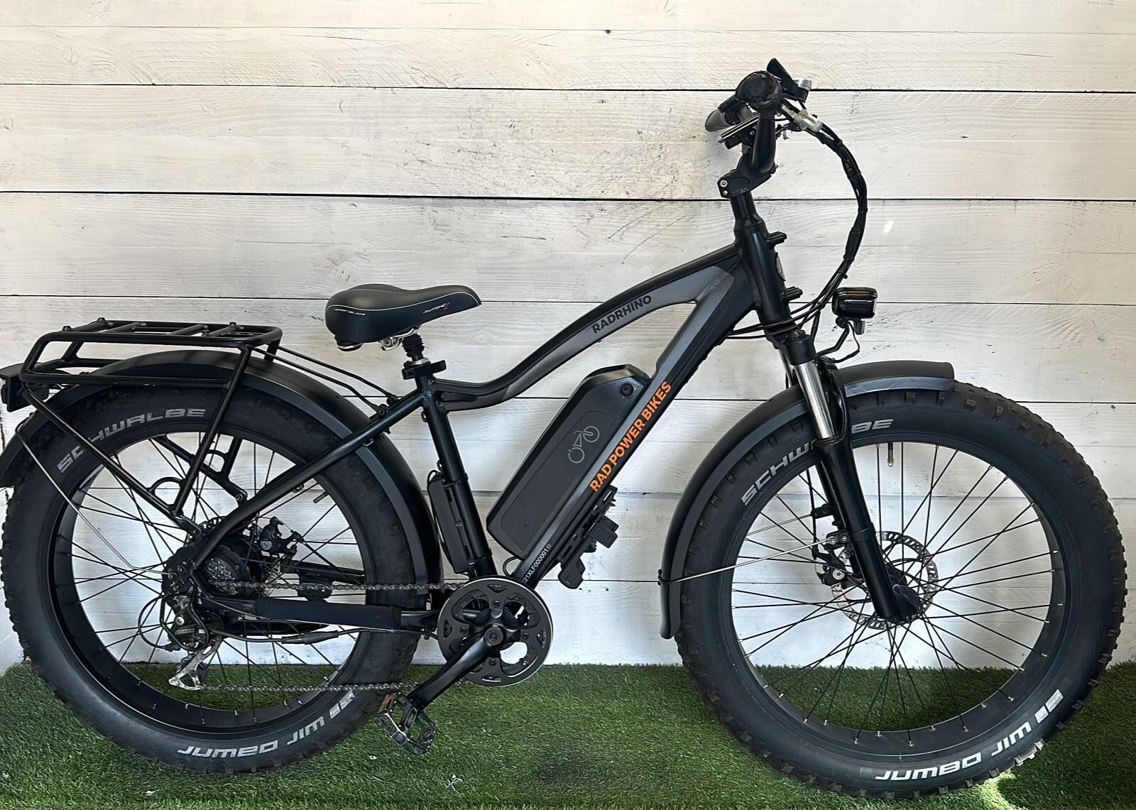 Electric city bike 672Wh, black