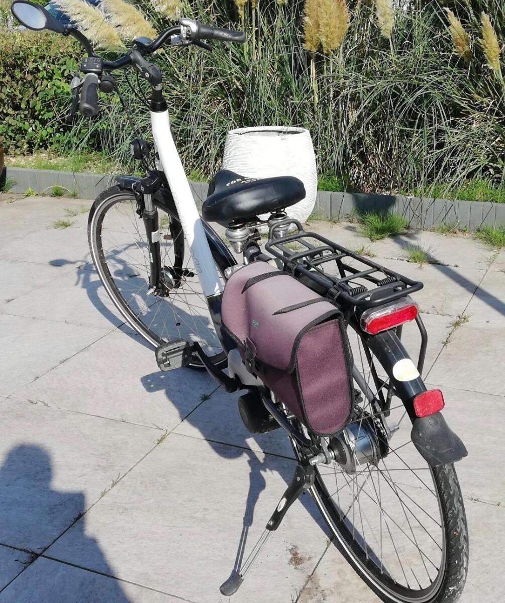 Wit Kalkhoff Agattu e-bike damesfiets in uitstekende staat (4)