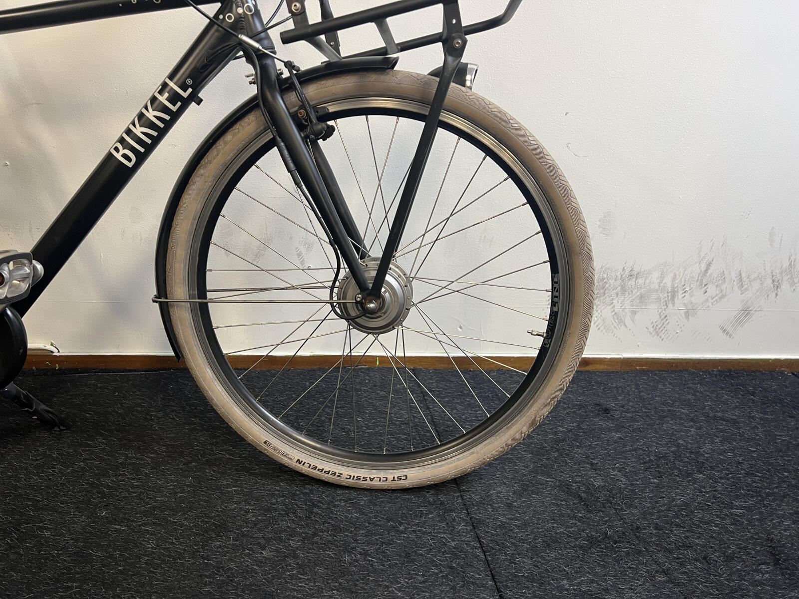 Black Bikkel electric transport bike (4)