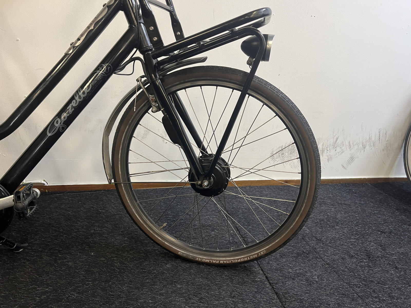 Black Gazelle Miss Grace transport e-bike (5)