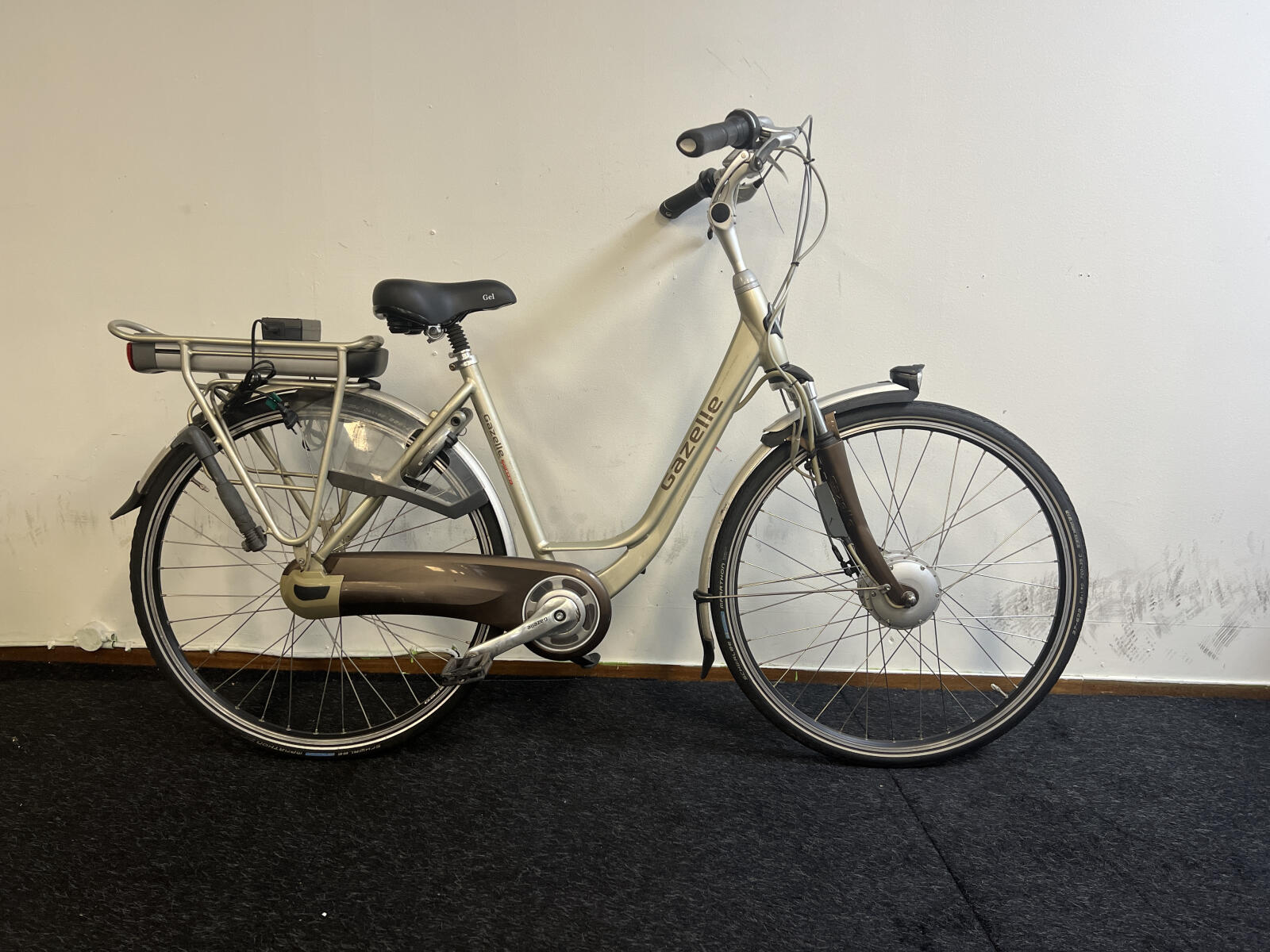 Grey Gazelle Innergy city e-bike