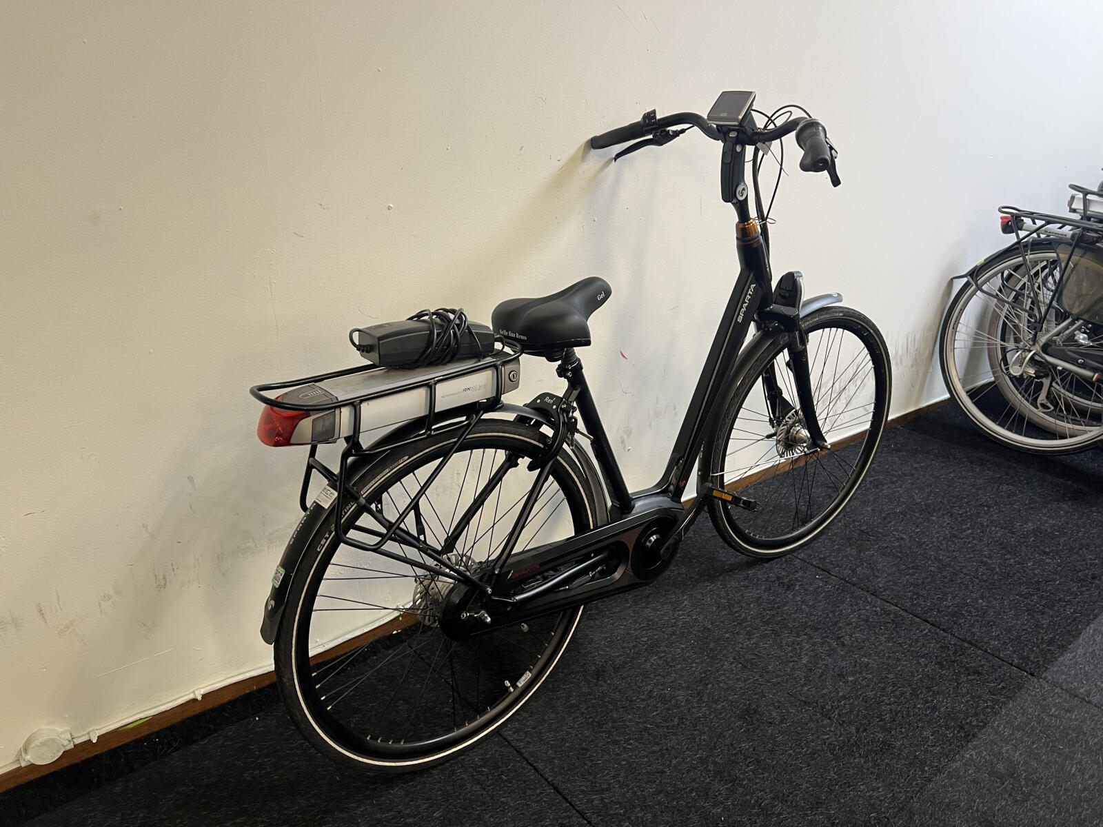 Black Sparta m7 city bike (3)