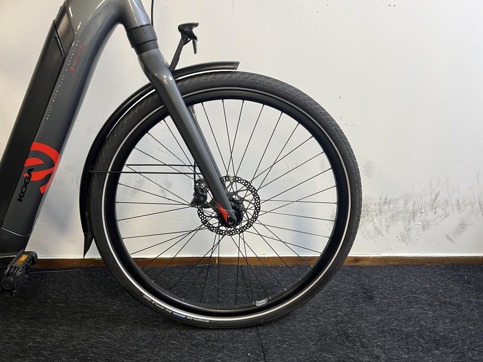 Grey/metal Koga Nova evo city e-bike (5)