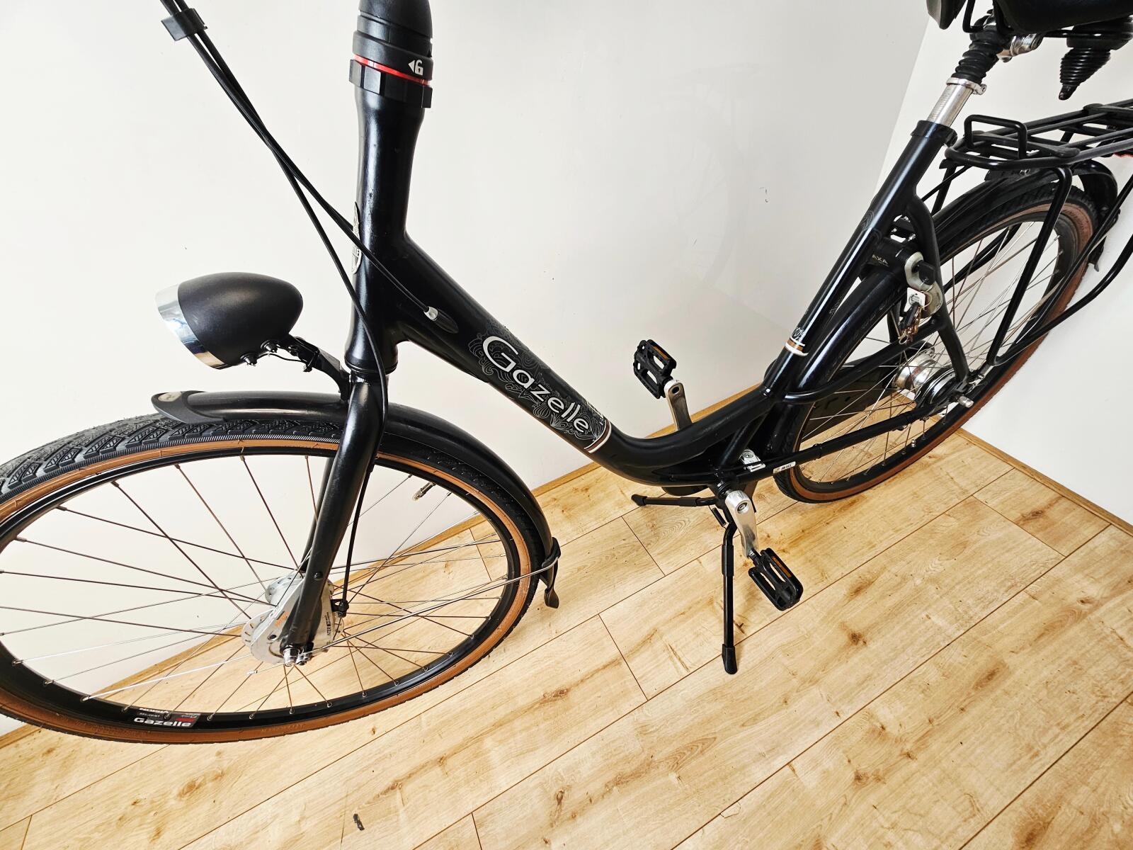 Zwart Gazelle Bloom Nieuw banden (4)