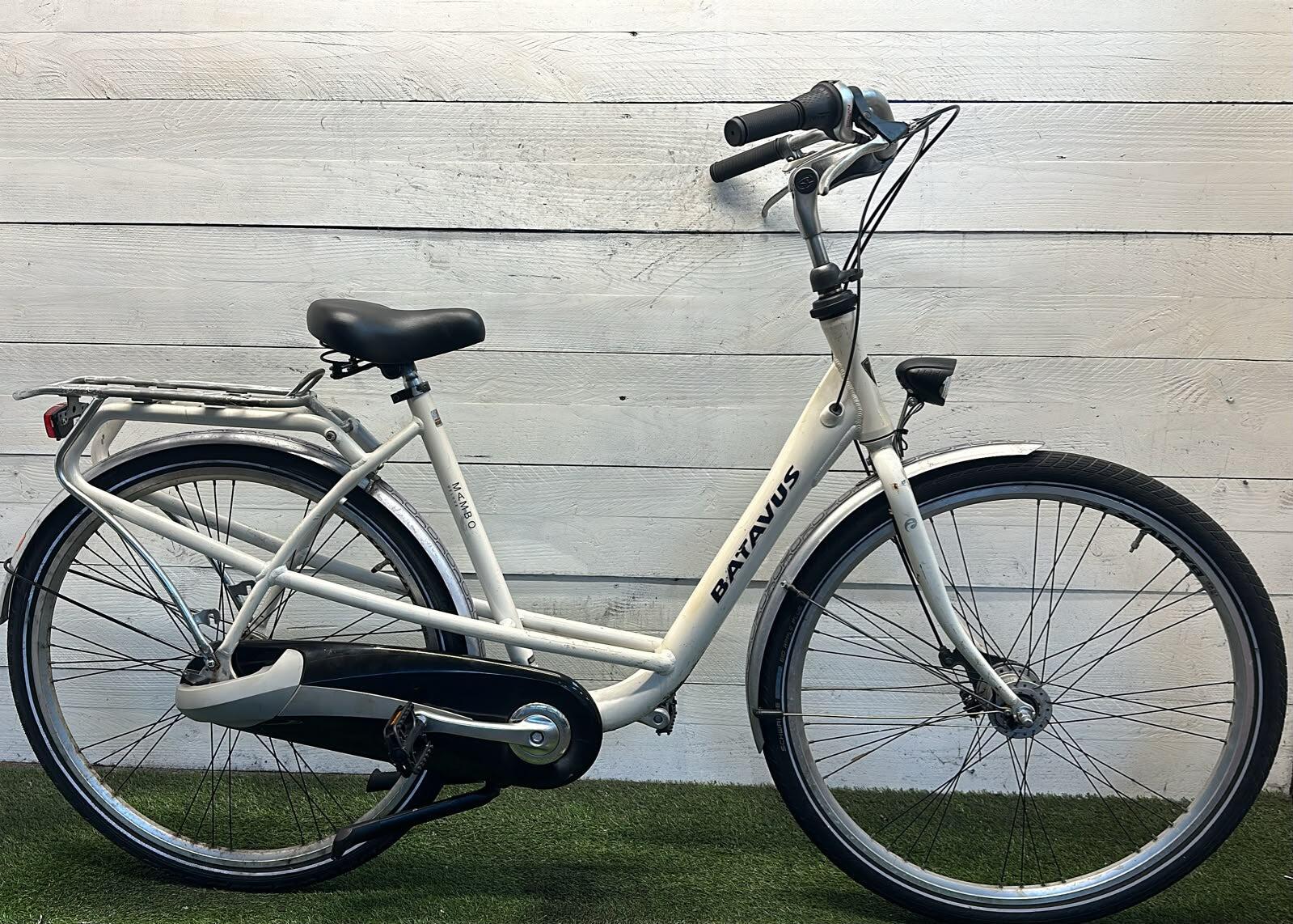 Batavus mom/dad bike city bike, white