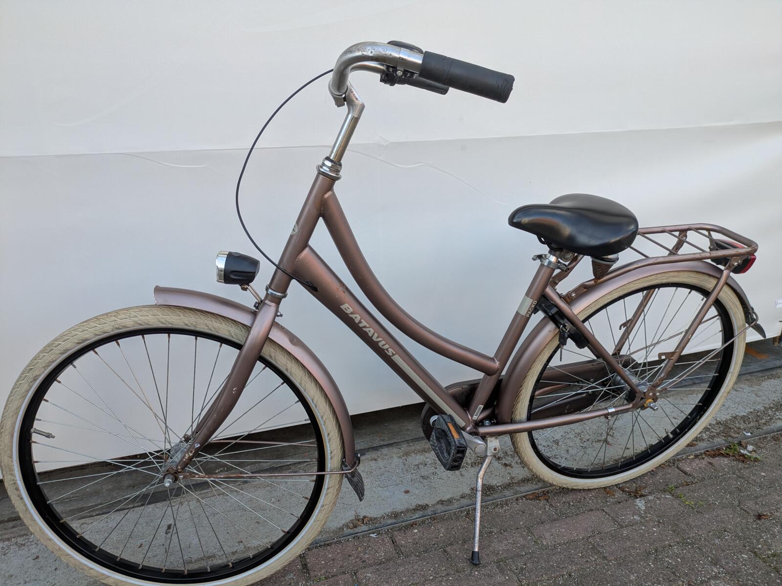 26 inch Batavus Packd met 3 versnellingen en een terugtraprem. (4)