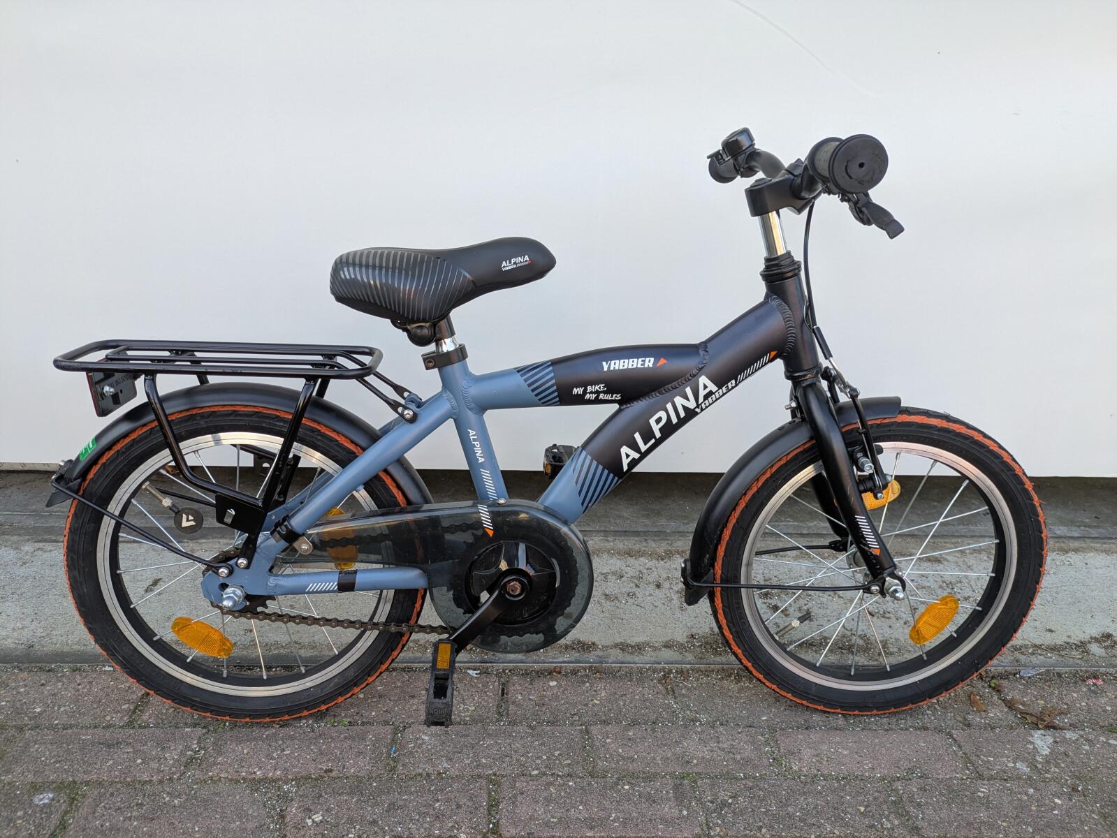 16 inch Alpina Yabber met een terugtraprem.