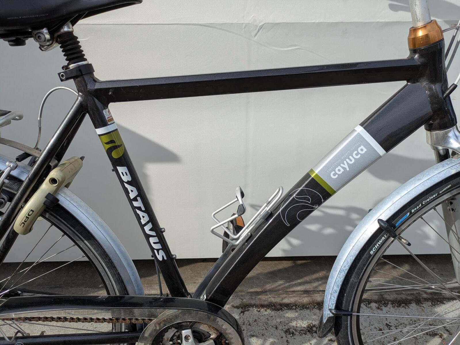28 inch Batavus Cayucca met 24 versnellingen en vering. (5)