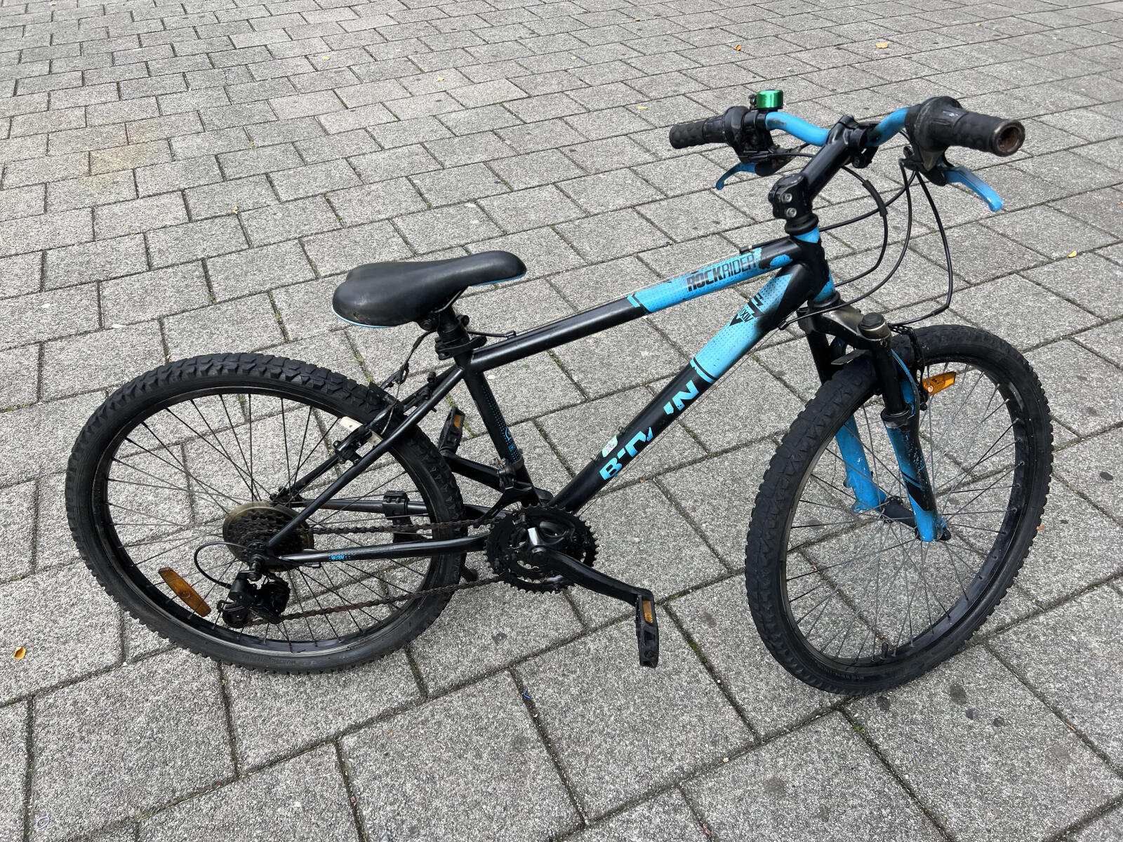 Black Btwin Rockrider