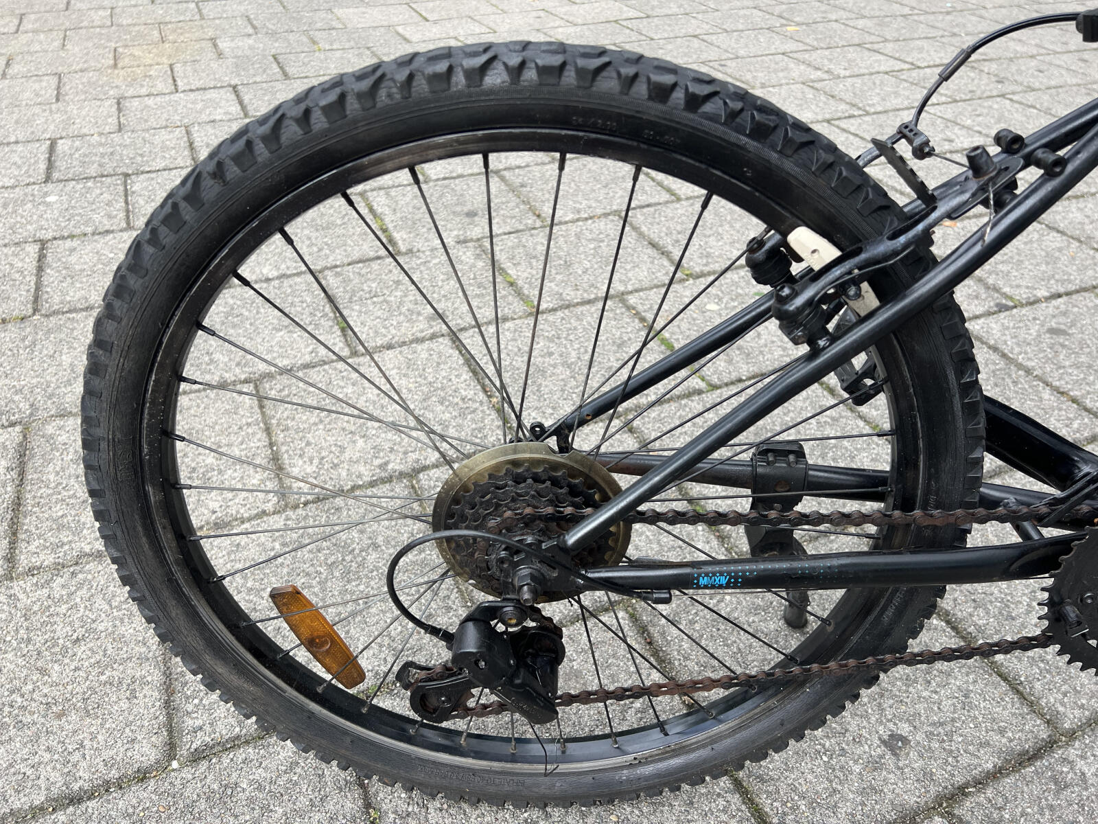 Black Btwin Rockrider (5)