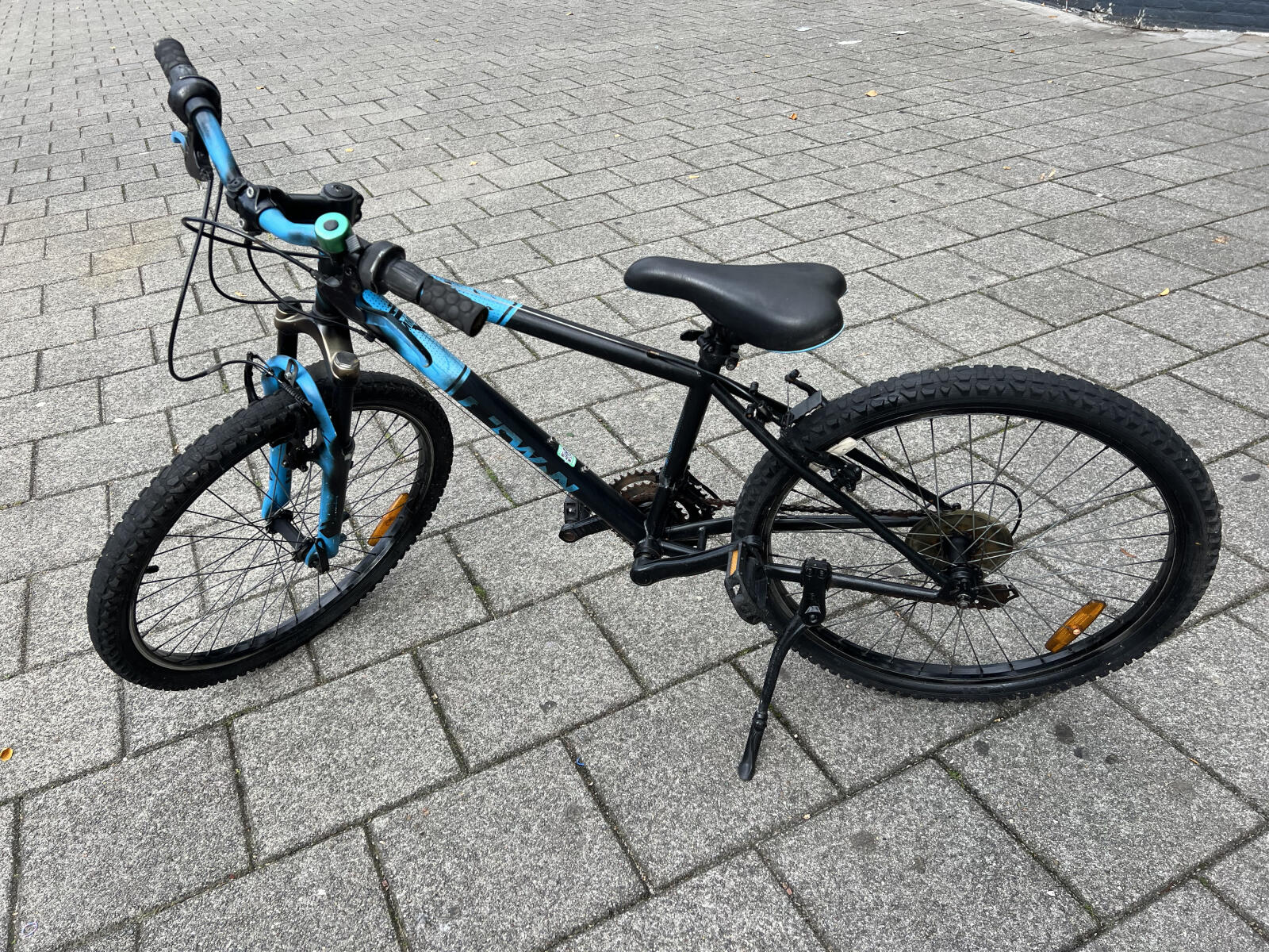Black Btwin Rockrider (4)