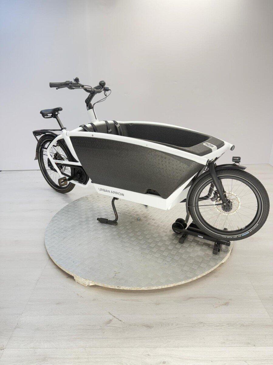 Urban Arrow Family | 4.825 km | 400 WH 400Wh, white