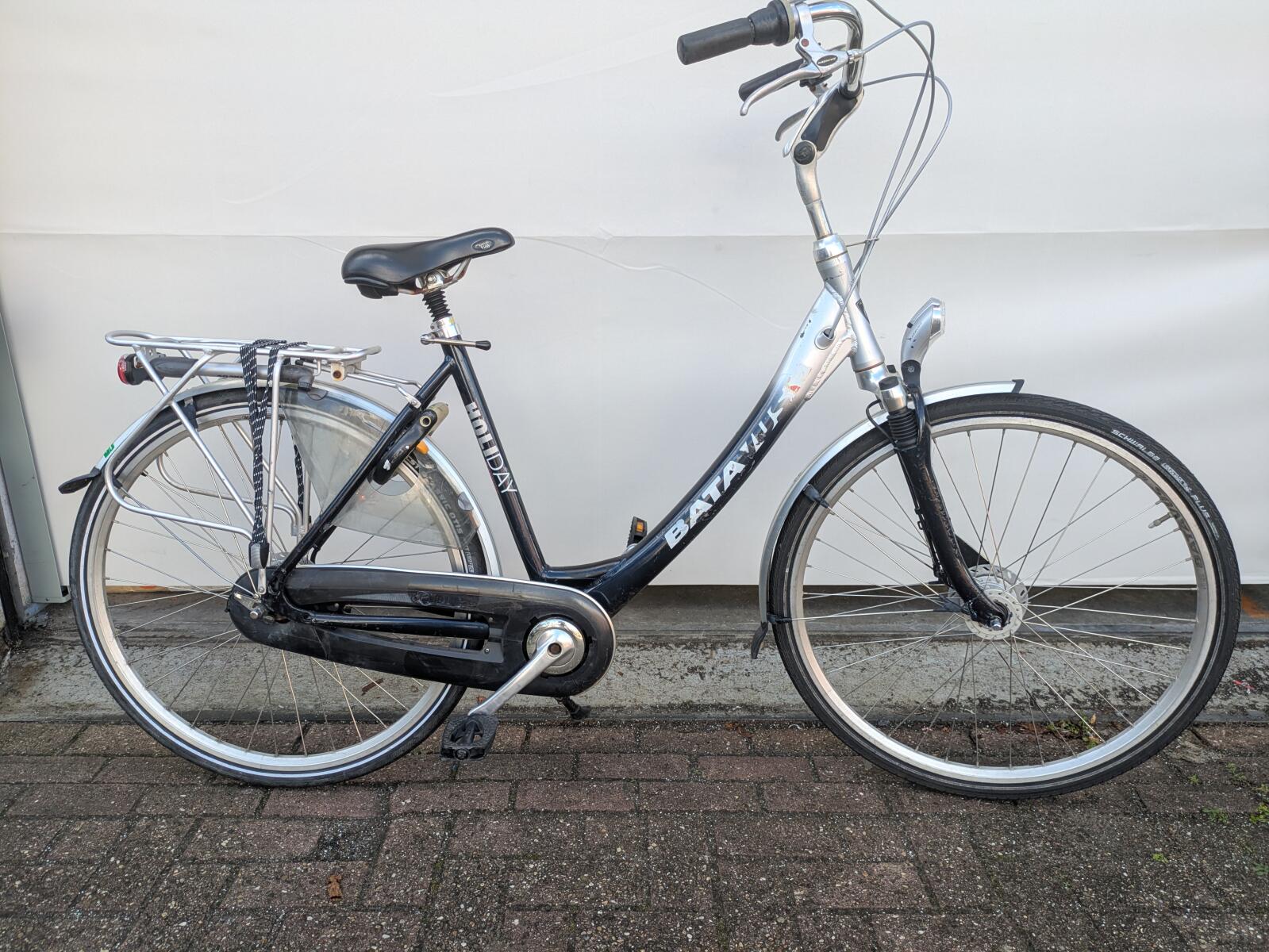 28 inch Batavus Holiday met 7 versnellingen en vering.