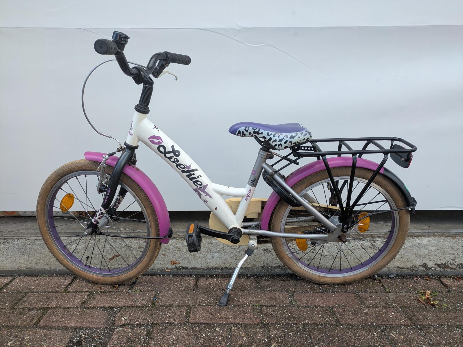 18 inch Loekie Super Star met 1 handrem en een terugtraprem. (3)