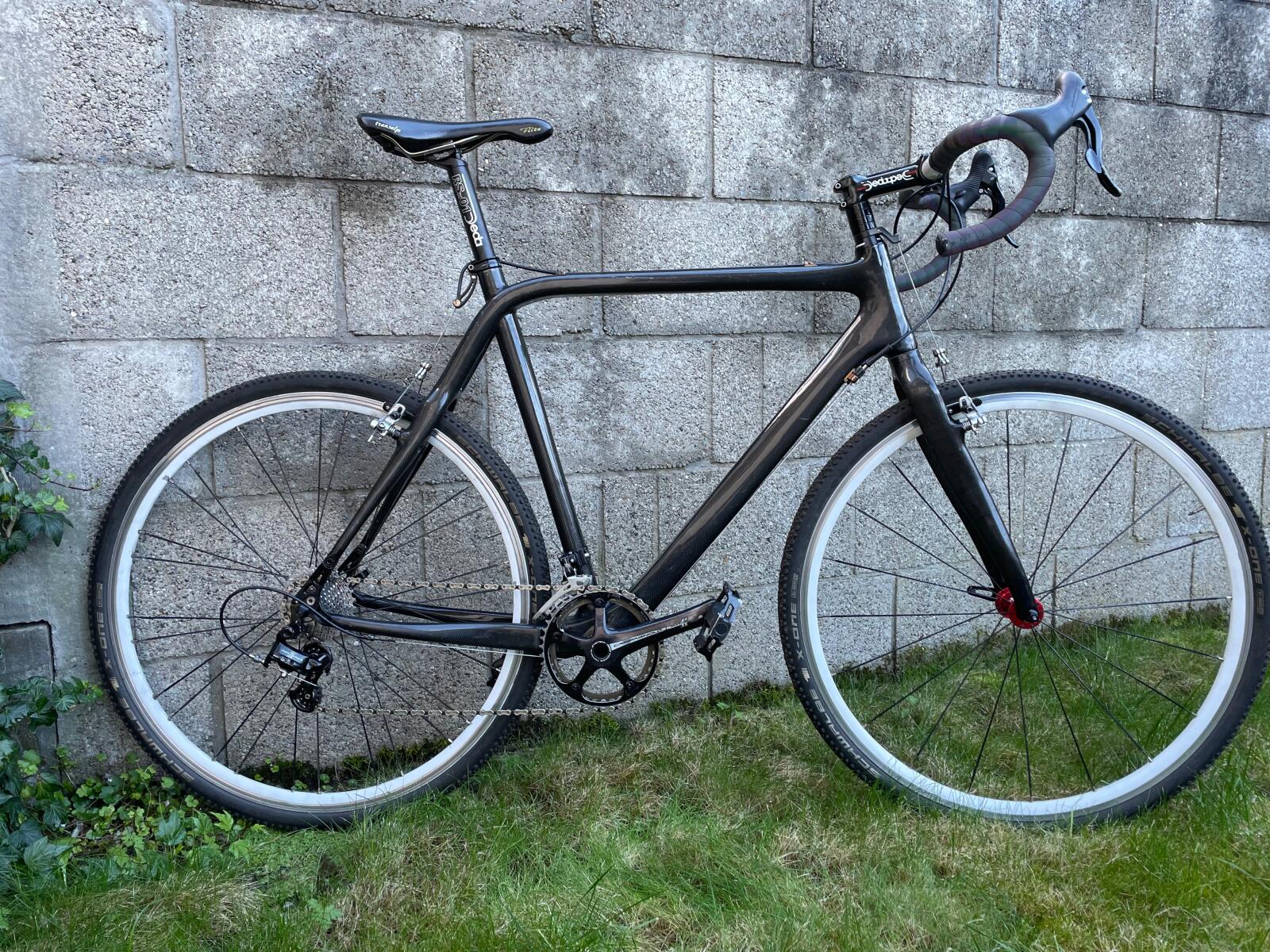 Zwarte wedstrijd Cyclocrossfiets