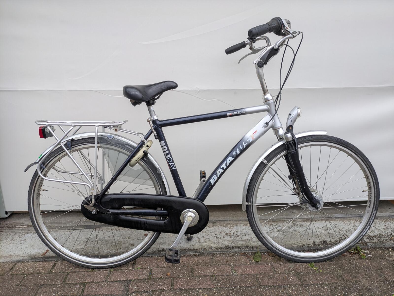 28 inch Batavus Holiday met 7 versnellingen en vering.