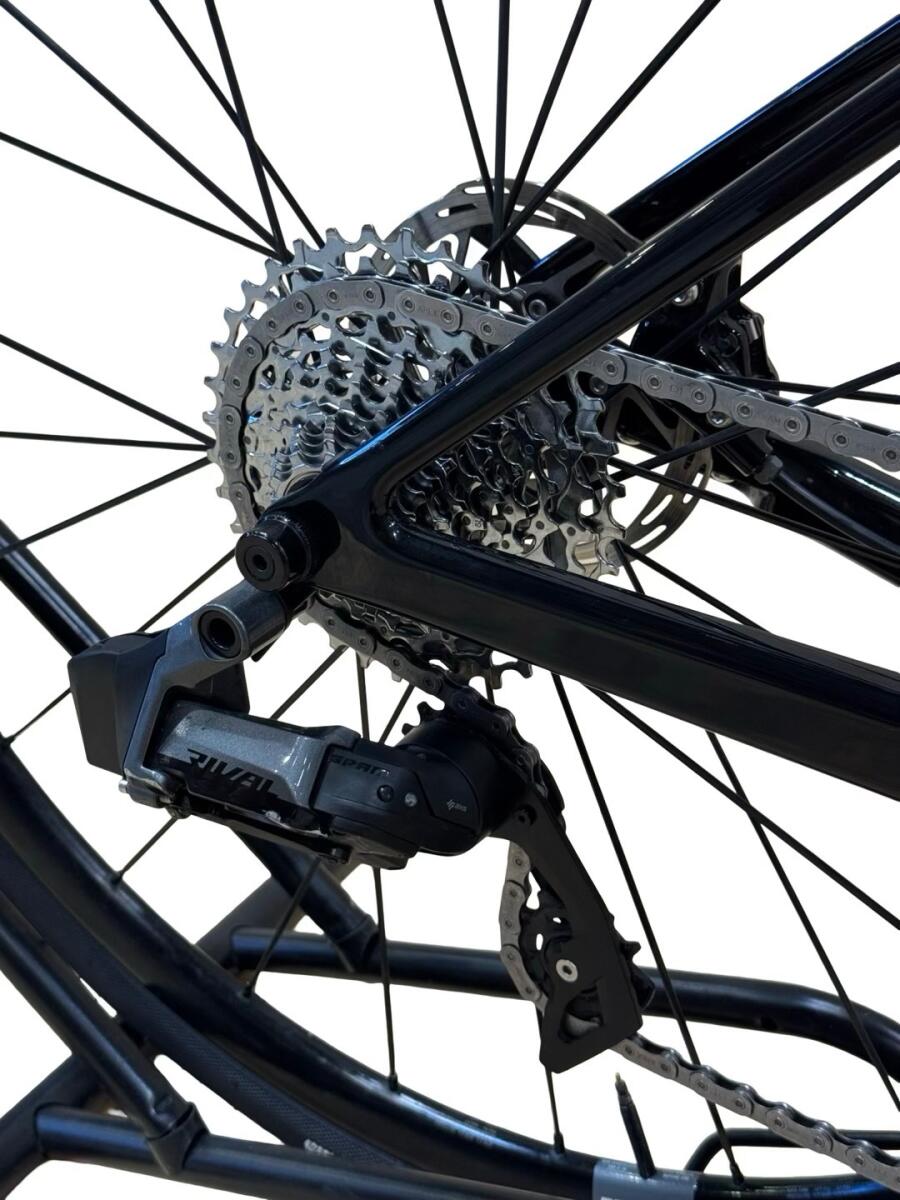 Canyon Ultimate CF SL 7 eTap Carbon Racefiets Sram Rival AXS 2023 (4)