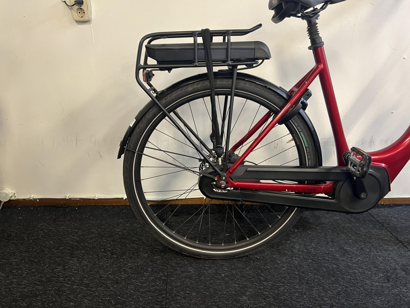Red Trek District + 4 trekking e-bike (4)