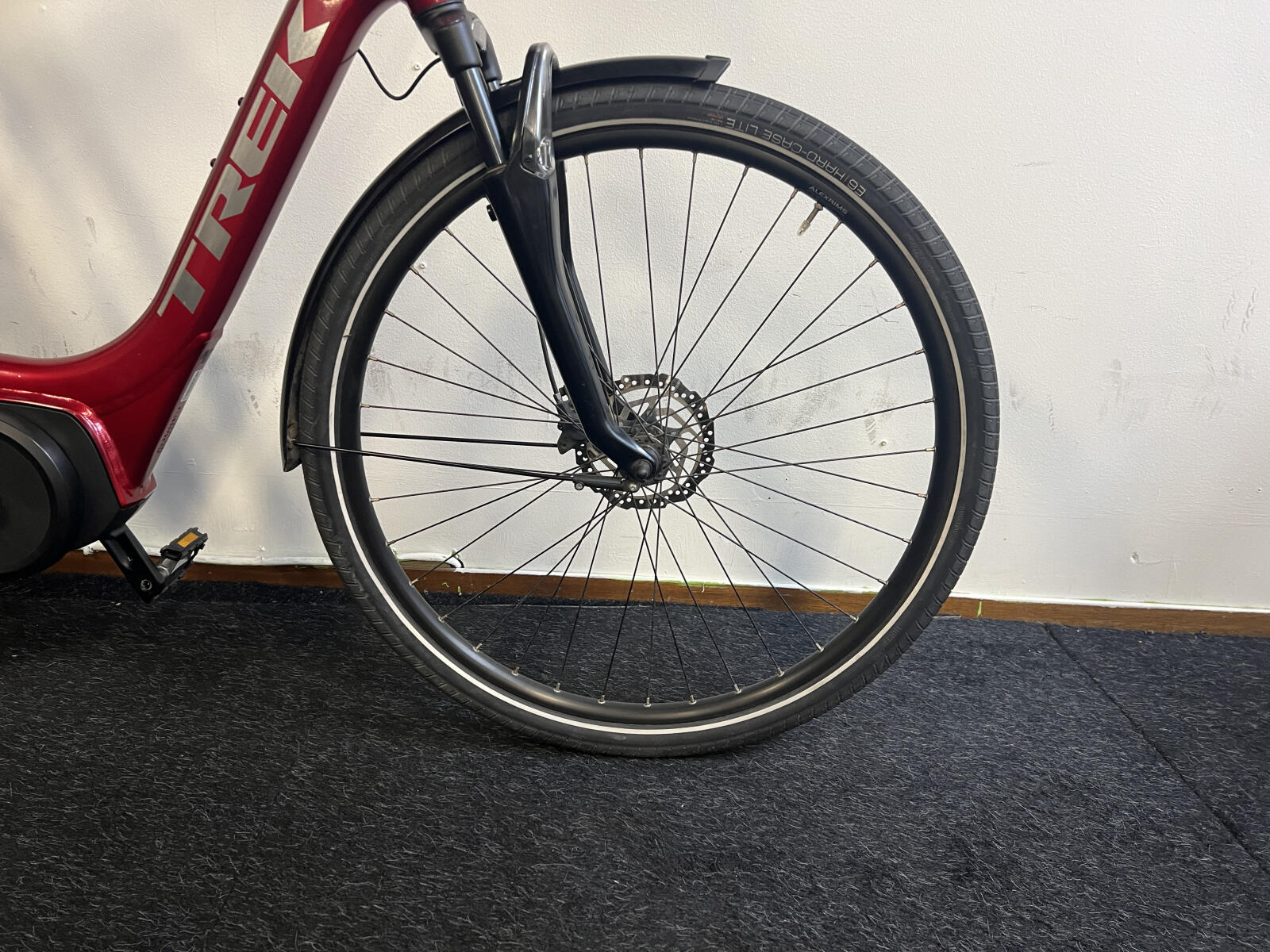 Red Trek District + 4 trekking e-bike (5)