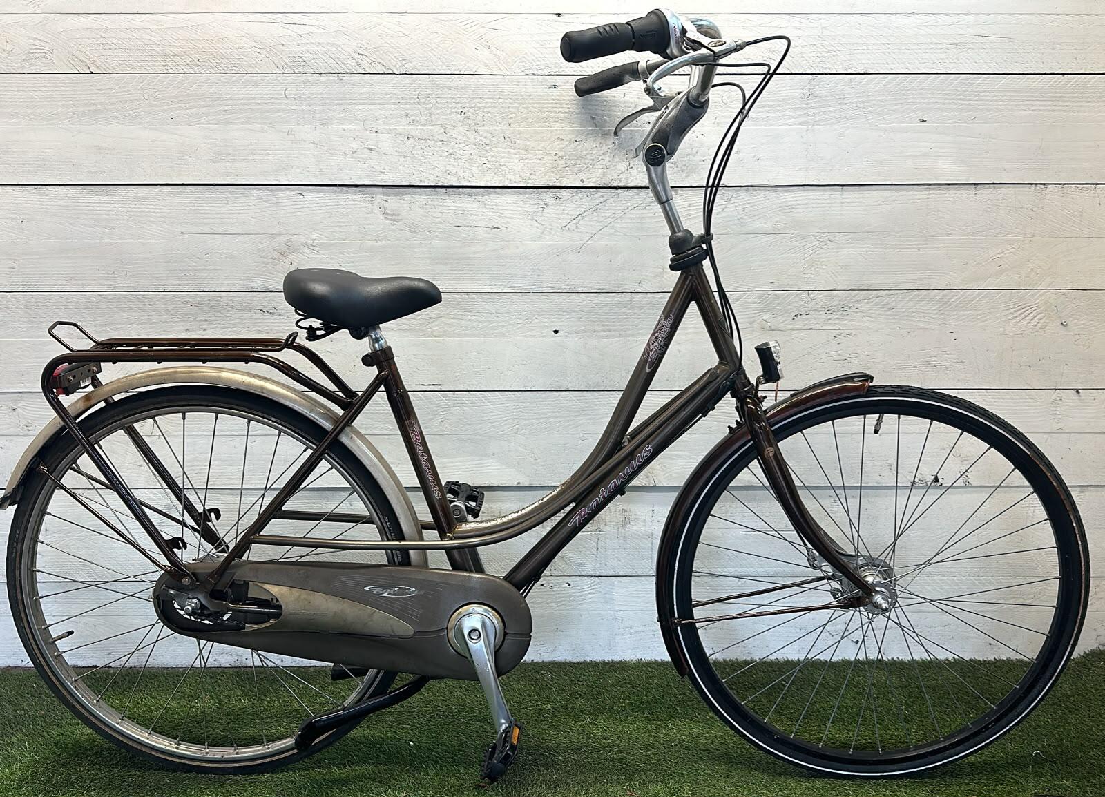Batavus mom/dad bike city bike, brown