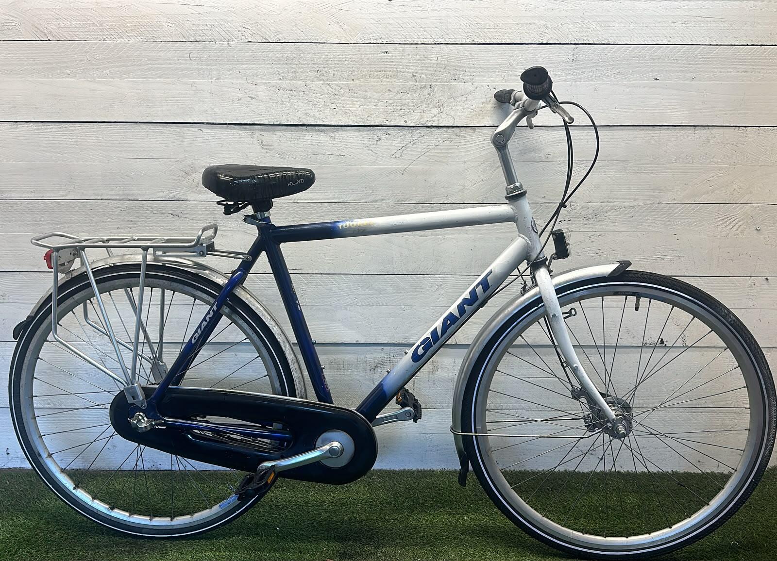 Giant city bike, white