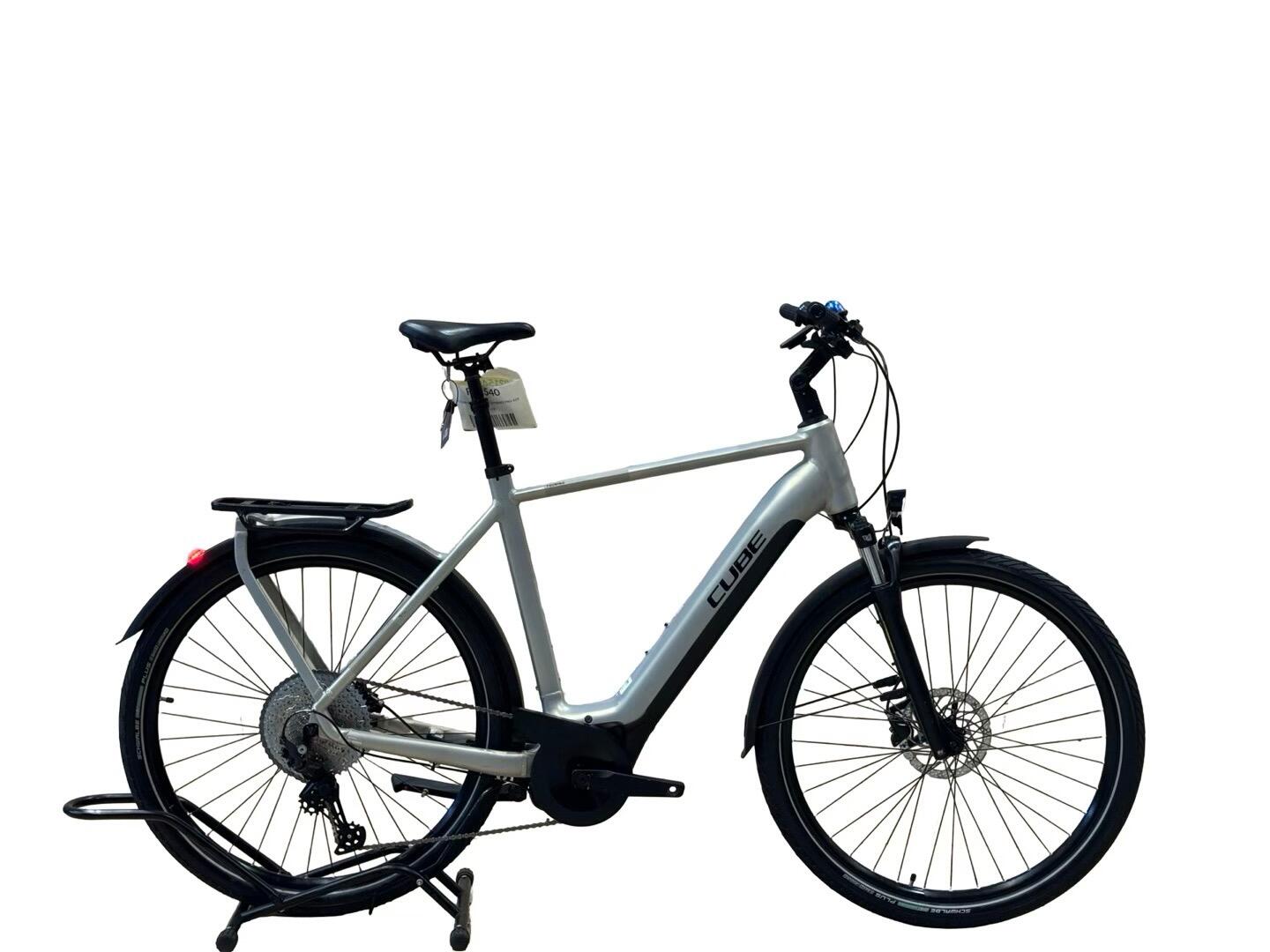 Cube Touring Hybrid Pro 625 E-Bike